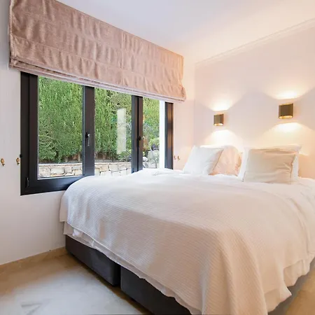 Flores Villa *